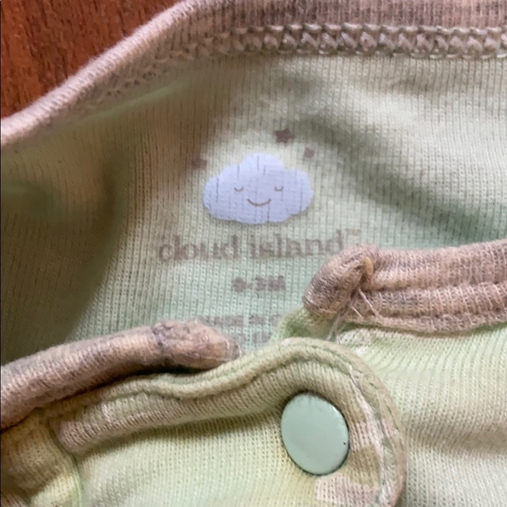 Carter’s baby Bundle - Picture 5 of 13